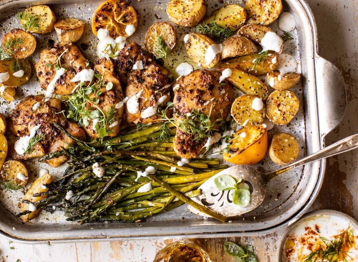 20+ Healthy Sheet Pan Chicken Recipes Perfect For Weight Loss — Eat ...