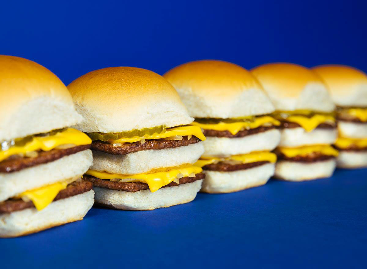 7-secrets-that-the-oldest-american-fast-food-chain-does-not-want-you-to