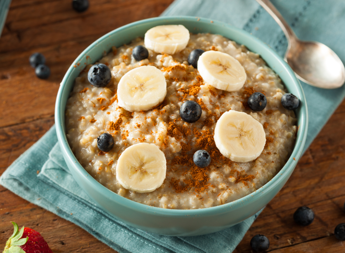 Incredible Effects of Eating Oatmeal Every Day, Says Dietitian — Eat