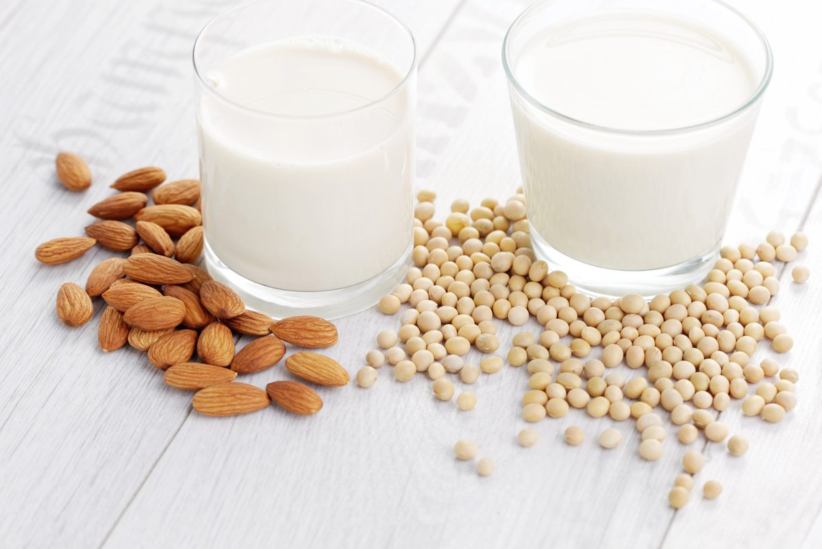 The 8 Best Almond Milks to Buy, According To Dietitians