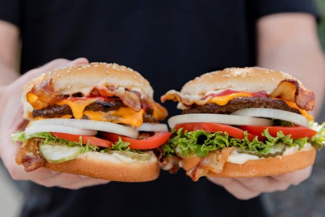 6 Burger Chains That Actually Grill Their Burgers