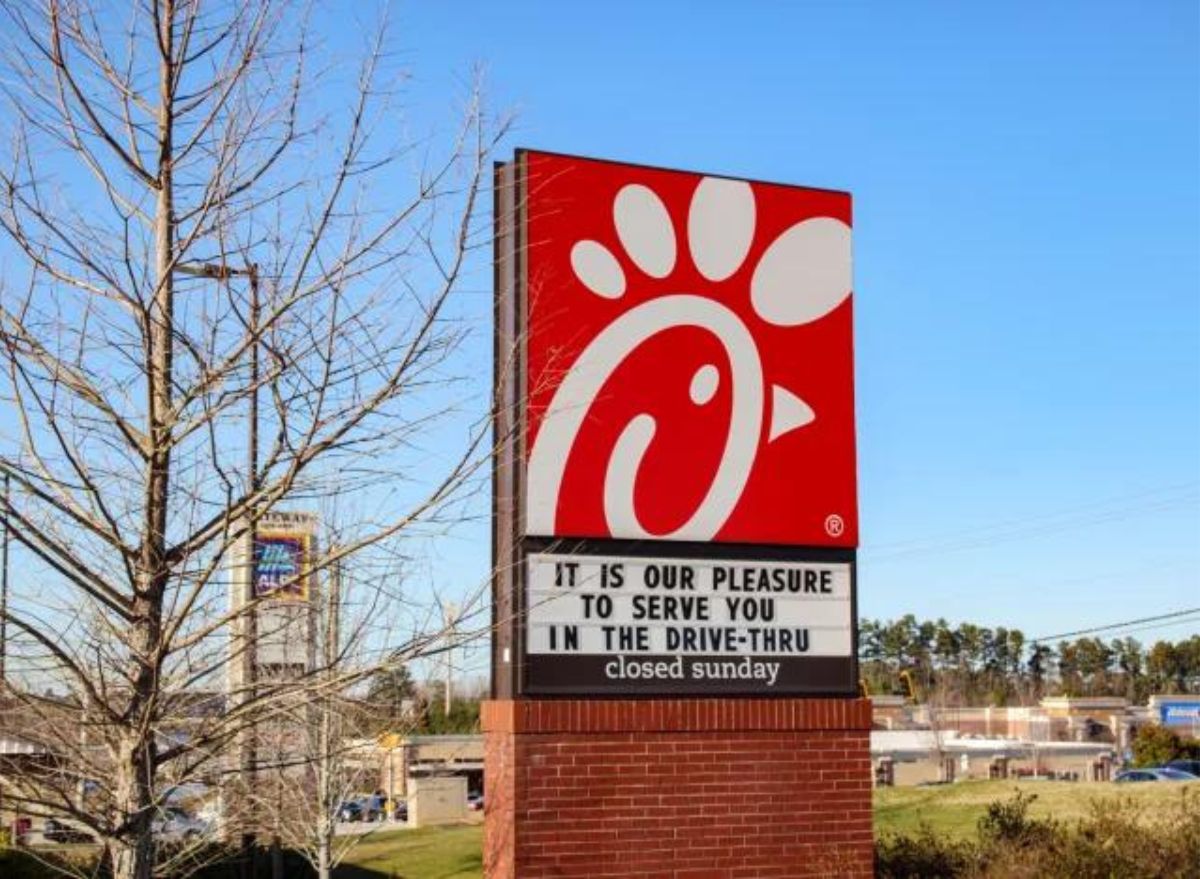 9 Strict Rules That ChickfilA Employees Have to Follow