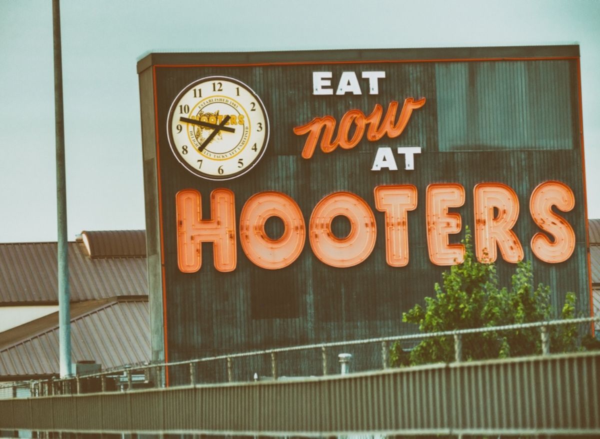 11 Hooters Copycat Restaurants You Never Knew Existed Eat This