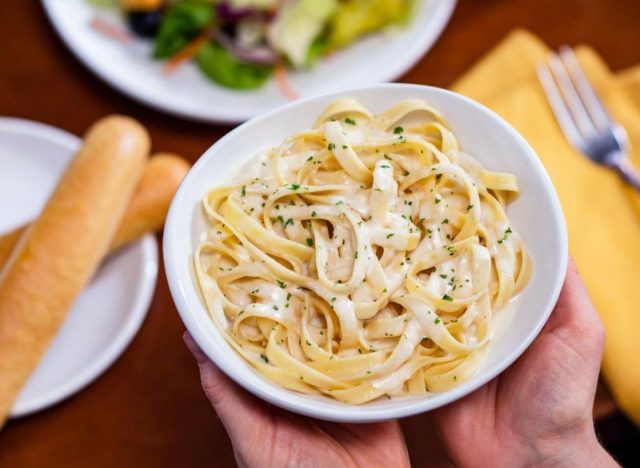 olive garden fettuccini alfredo