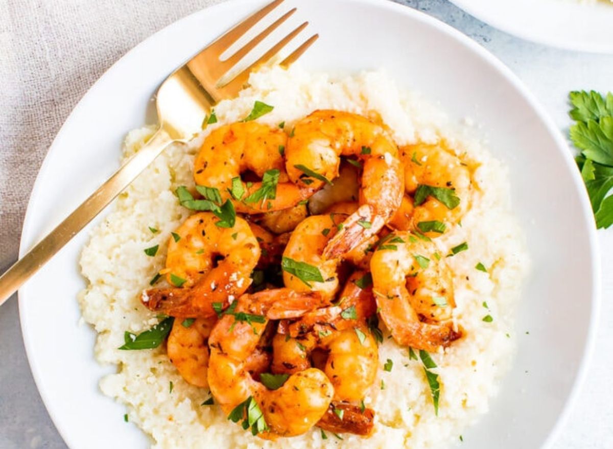 20 Healthy Shrimp Recipes That Take 15 Minutes Or Less   Shrimp And Cauliflower Grits 