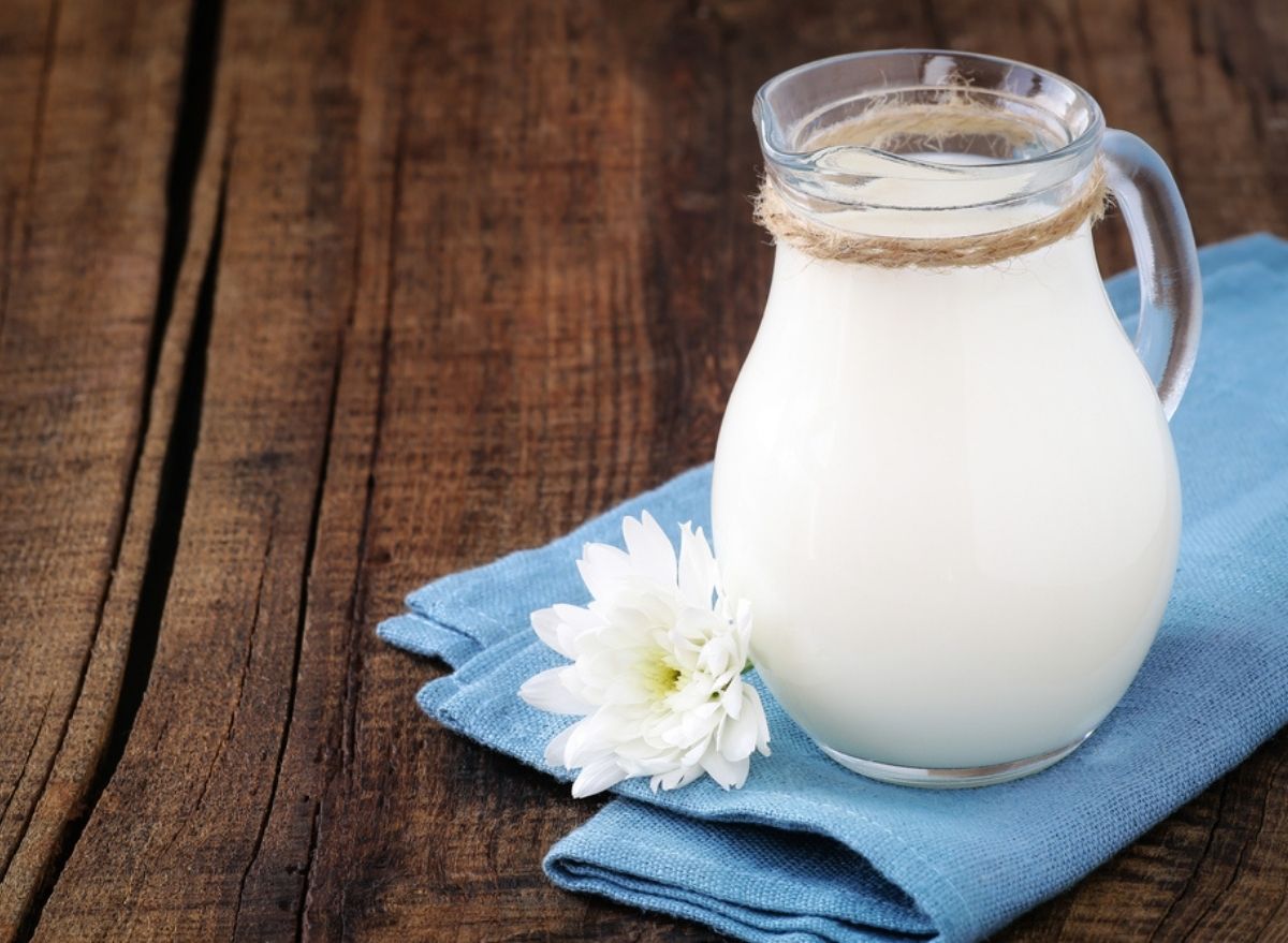 Surprising Side Effects of Drinking Skim Milk, Say Dietitians — Eat This  Not That