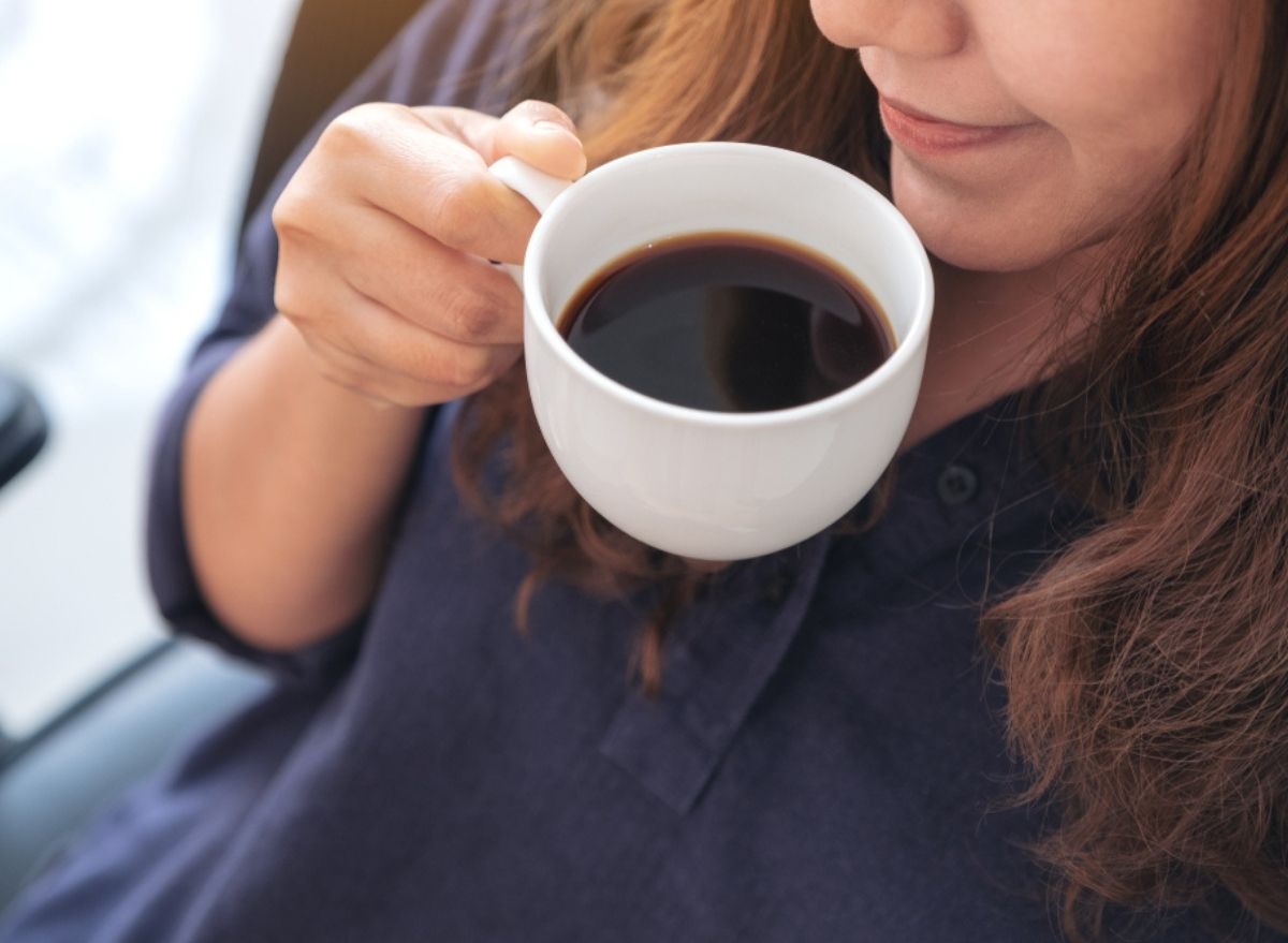Scientists Figured Out The Best Way To Hold A Cup Of Coffee