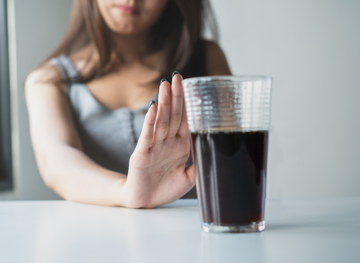 The #1 Worst Drink for Your Kidneys, Say Dietitians