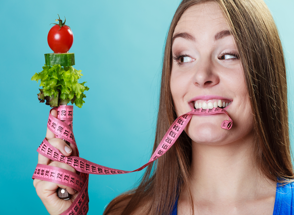 7 Effortless Eating Habits for Faster Weight Loss, Say Dietitians — Eat This Not That