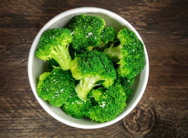 https://www.eatthis.com/wp-content/uploads/sites/4/2022/06/cooked-broccoli-sea-salt-bowl.jpg?quality=82&strip=all&w=640
