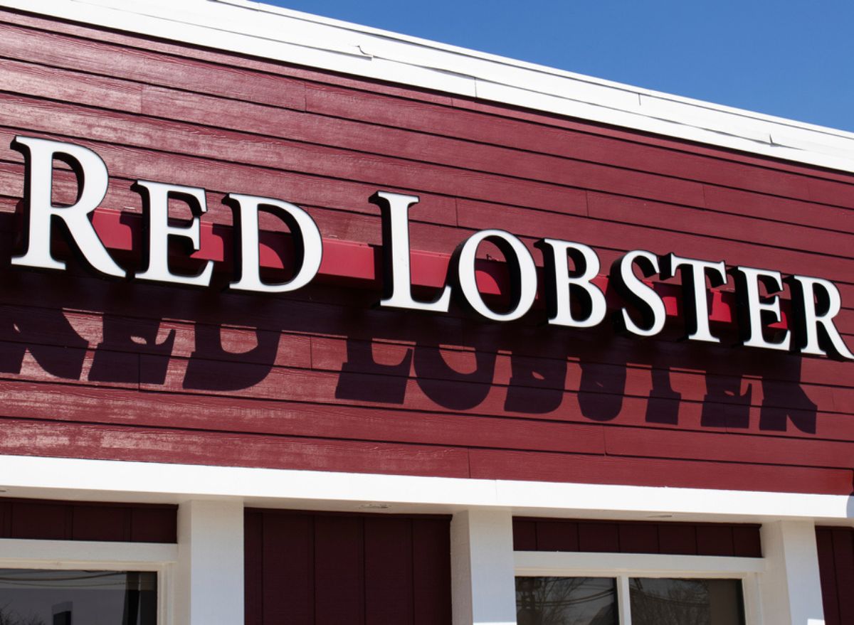 9 Secrets Red Lobster Doesn T Want You To Know Eat This Not That   Red Lobster 