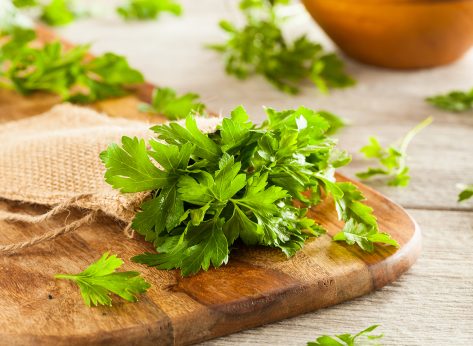 4 Surprising Effects of Eating Parsley