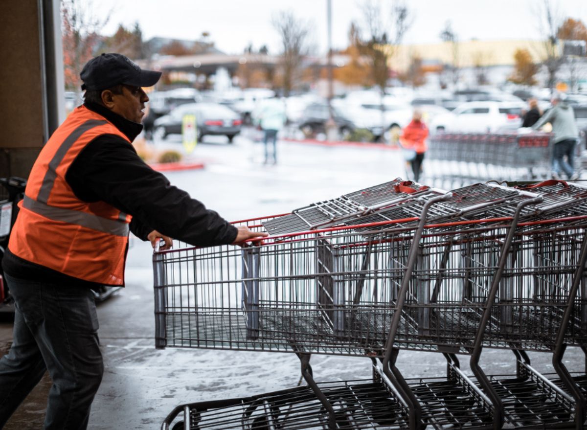 7 Surprising Rules Costco Employees Have To Follow — Eat This Not That