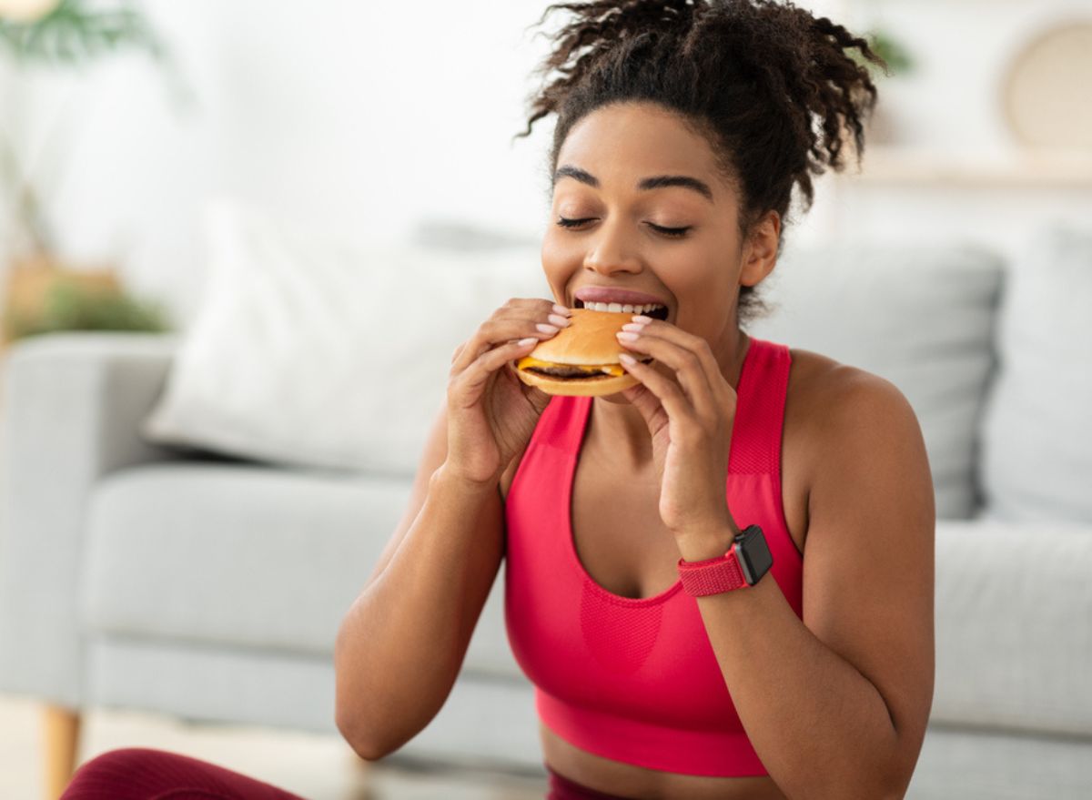 Eating junk food online after workout