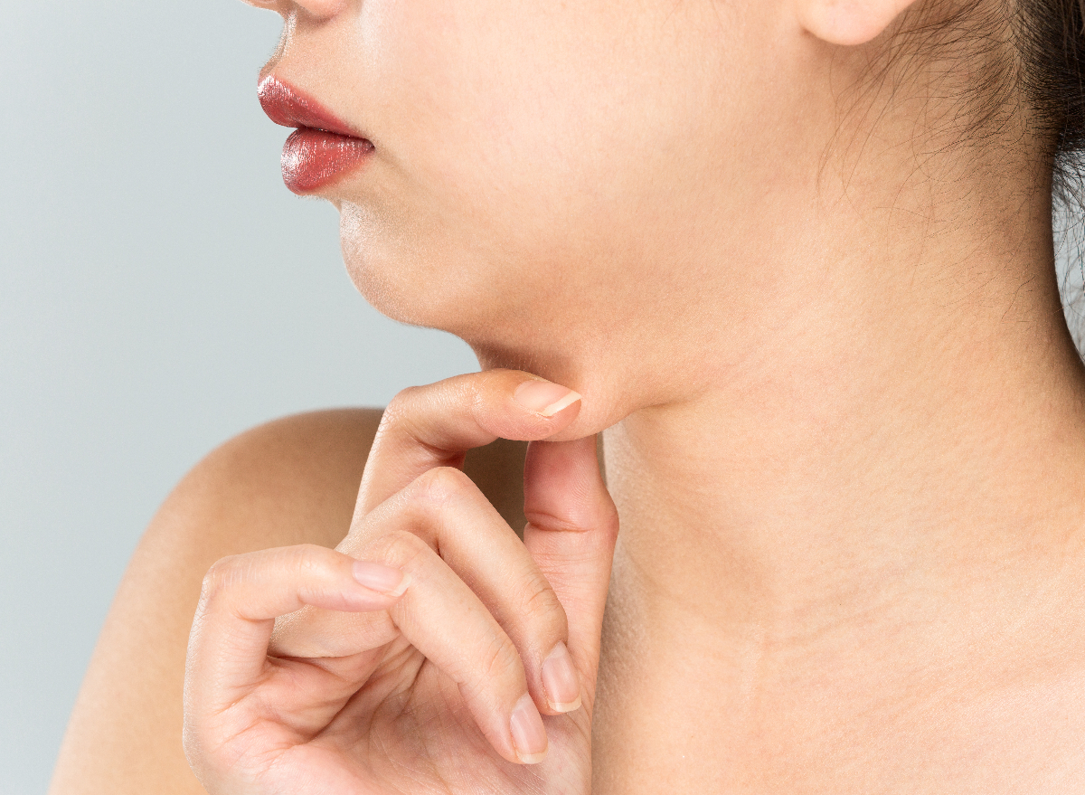 Get Rid of Double Chin Fat With These Exercises Trainer Says