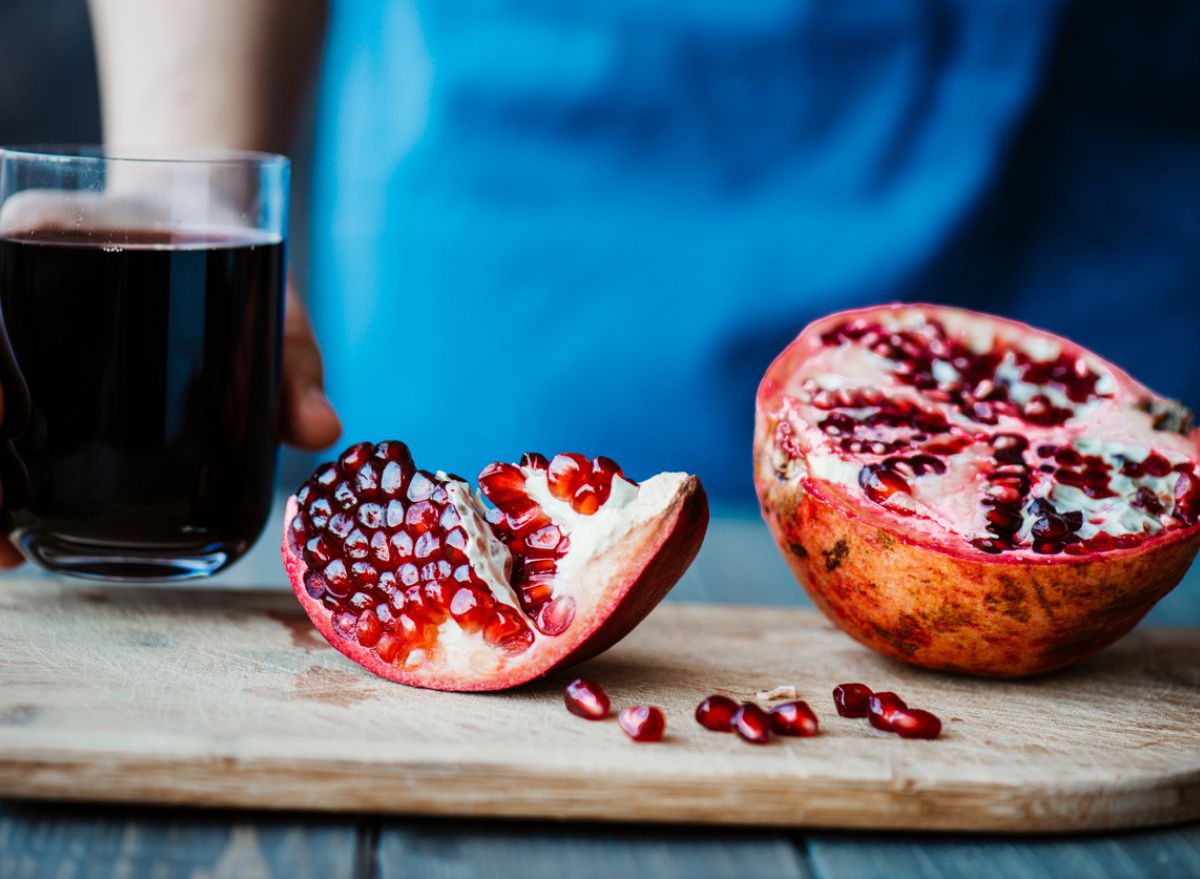 Fresh pomegranate outlet juice benefits