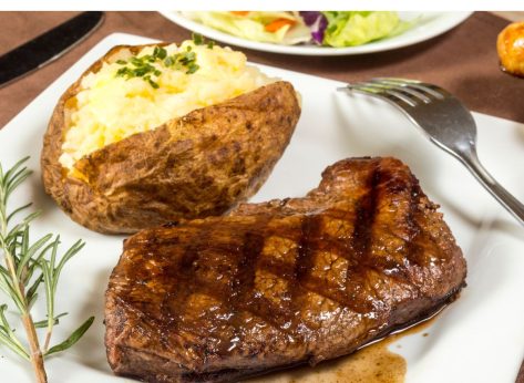 The Best Dishes To Order at a Steakhouse