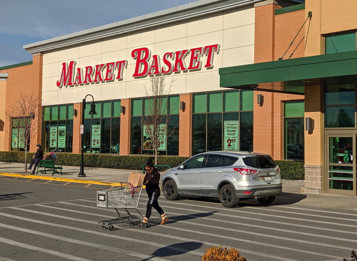 Market Basket Is America S 1 Grocery Chain Amid Inflation   Market Basket Exterior 