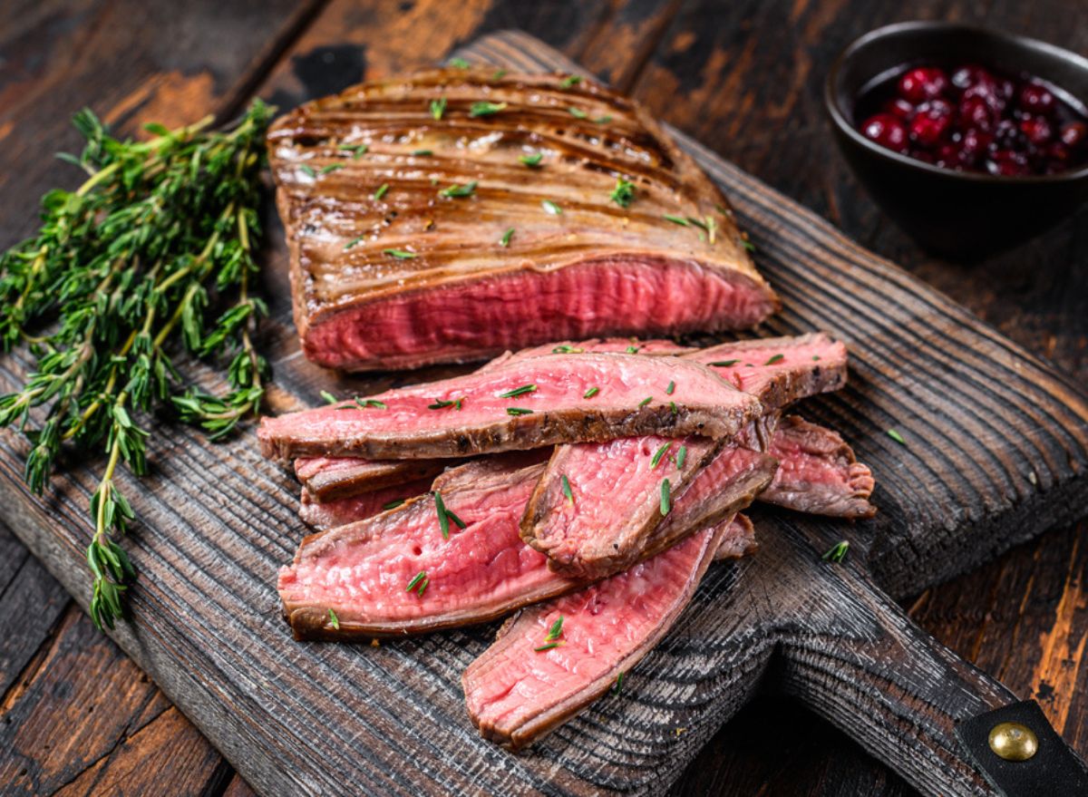 5-affordable-cuts-of-steak-to-feed-a-crowd-according-to-chefs-sound