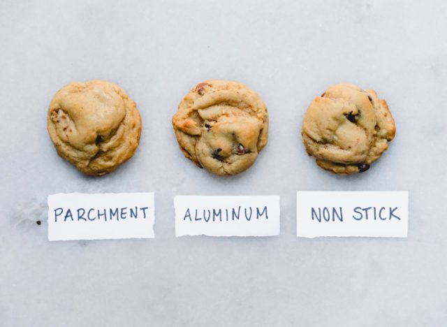 Types of Cookie Sheets for Best Baking Results - How to Choose