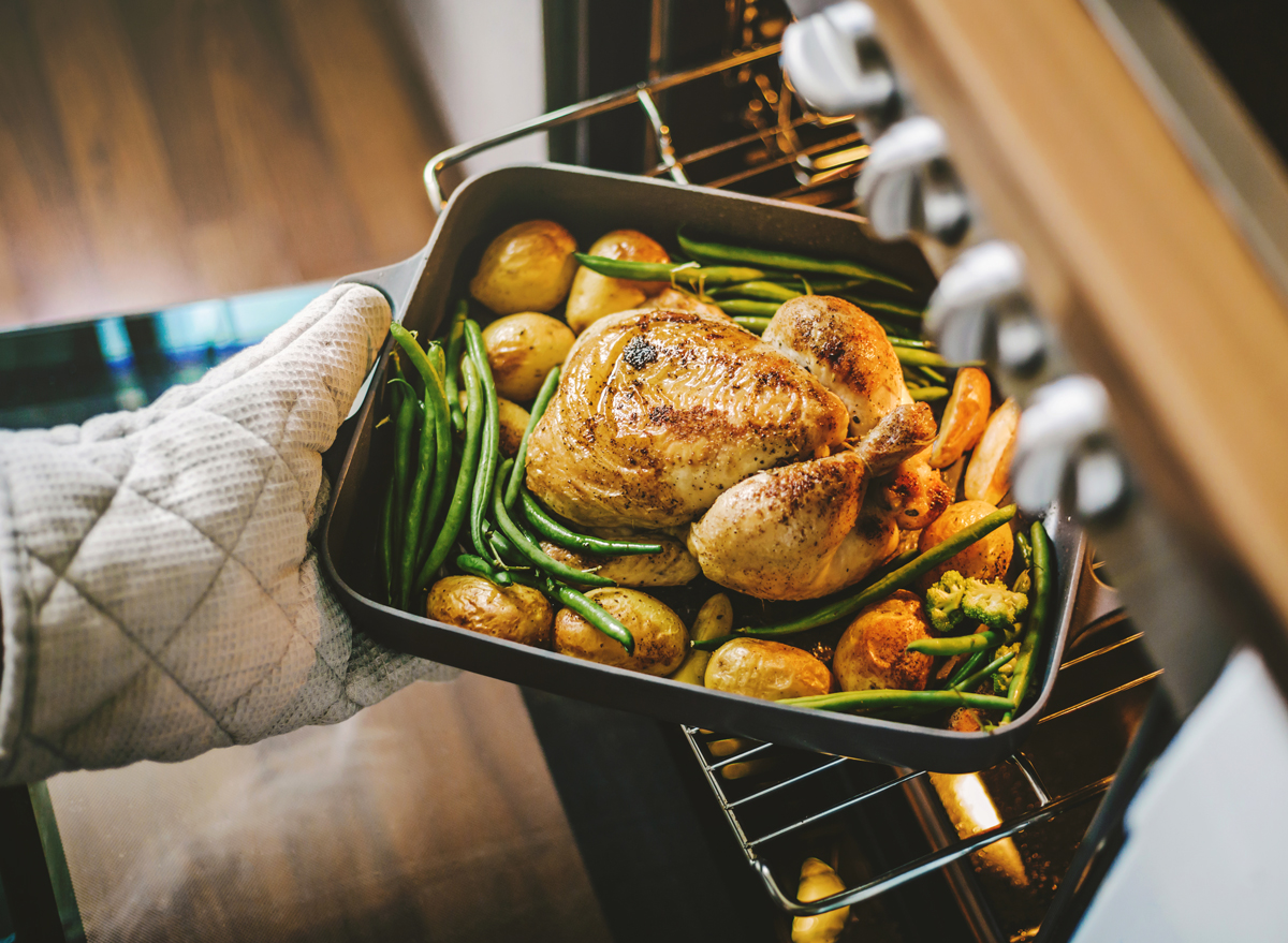 Exactly How Long To Cook Your Thanksgiving Turkey, Say Chefs