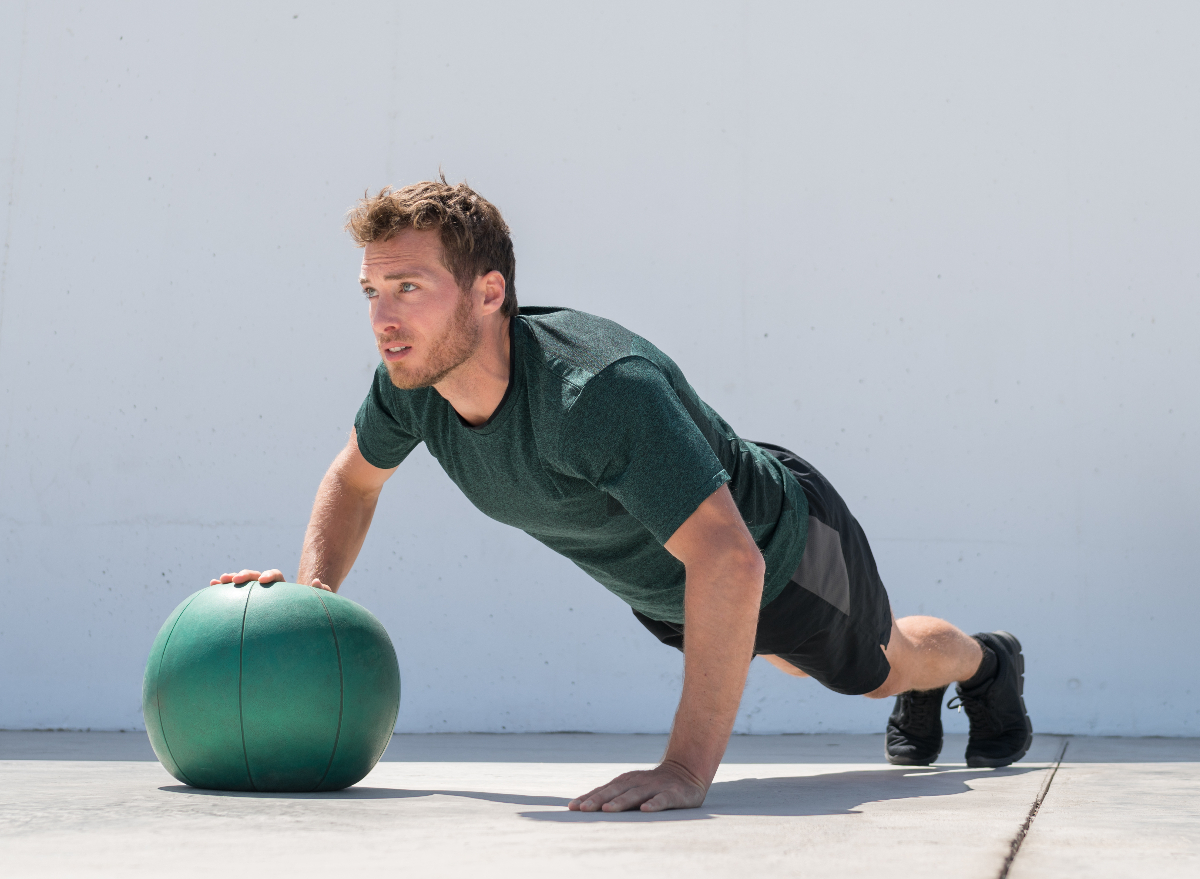 Exercise ball discount for belly fat