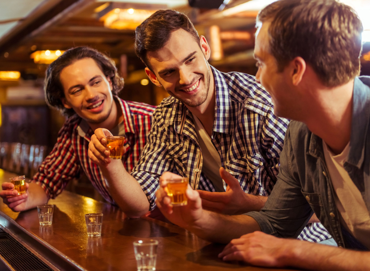 5 Side Effects of Taking Shots of Alcohol