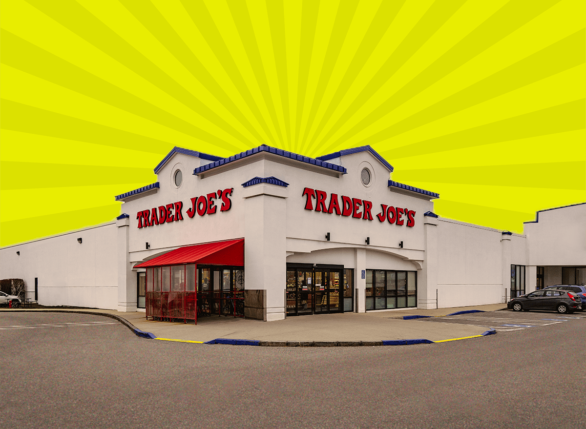 Trader Joe's Debuts Everything But The Elote Seasoning