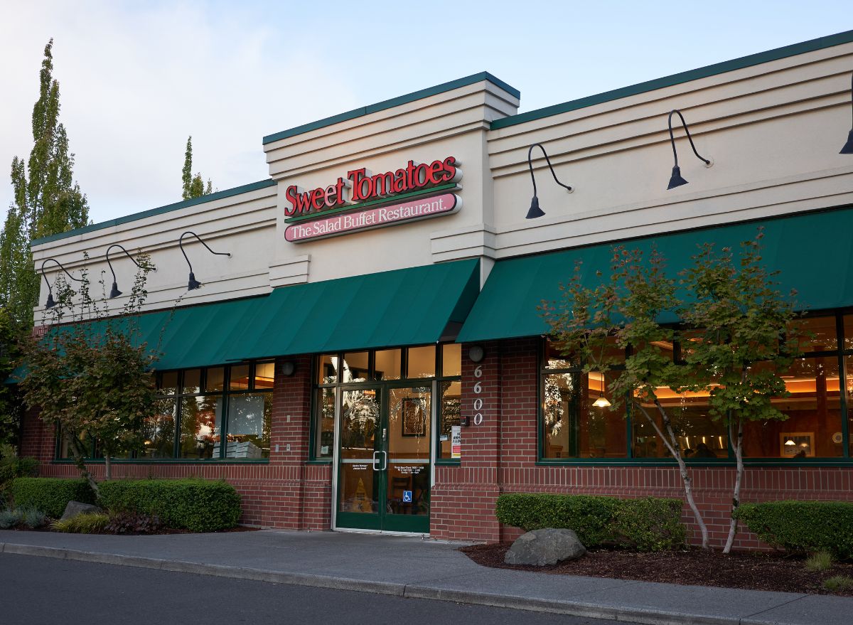 Sweet Tomatoes Is Beginning to Open Locations Again