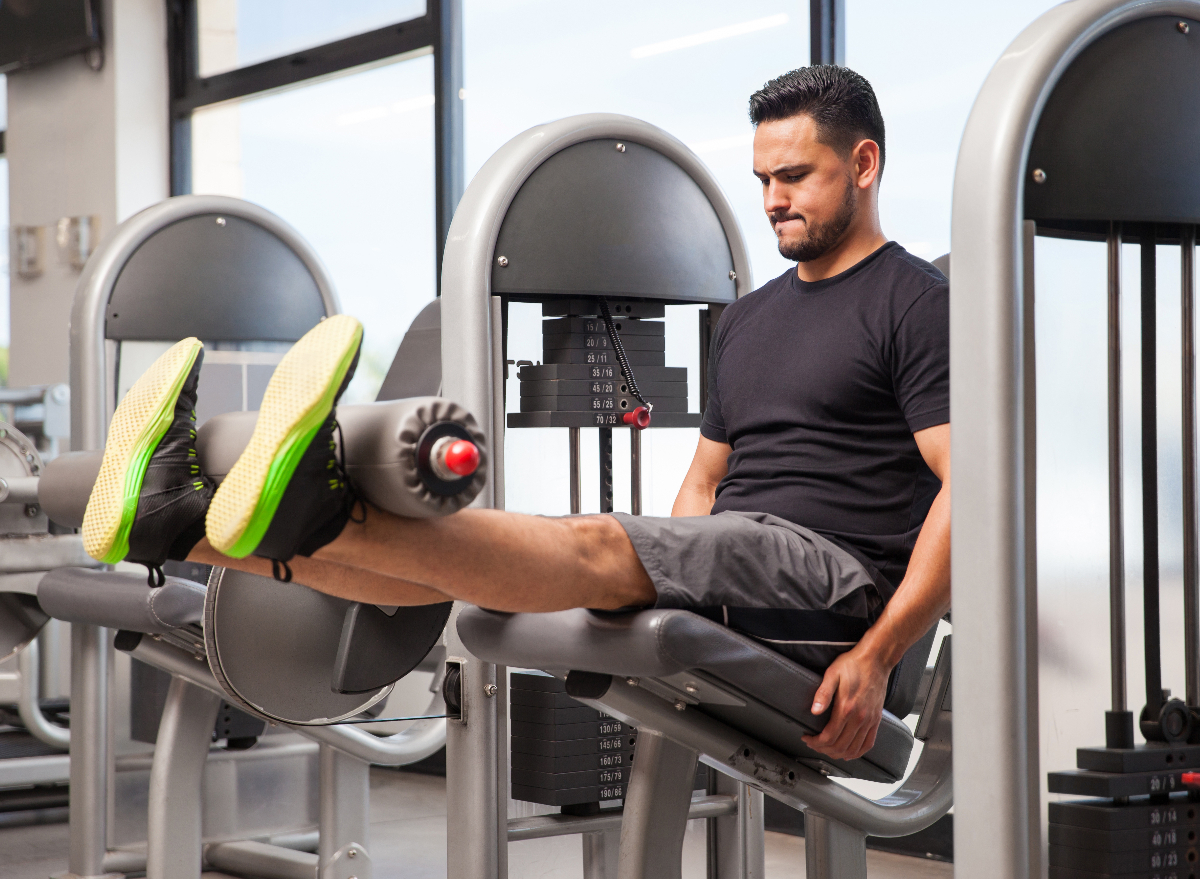 9 Machine Exercises for Men To Build Powerful Legs