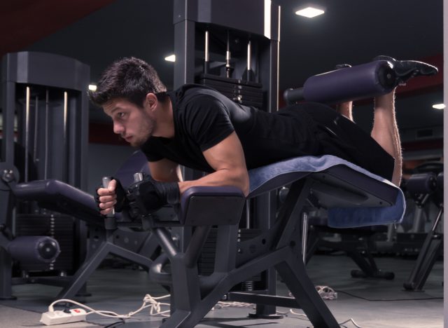 9 Machine Exercises for Men To Build Powerful Legs