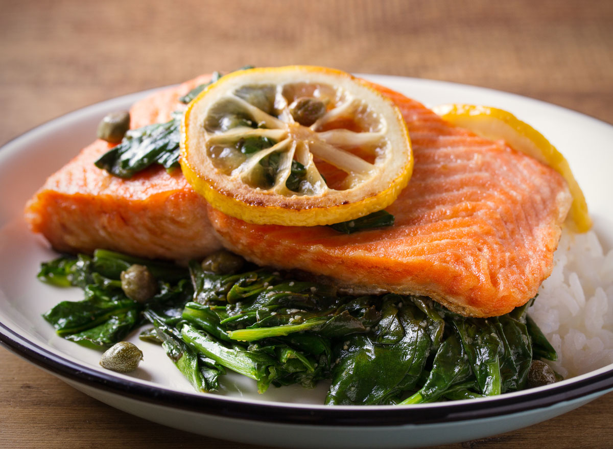 7 Science-Backed Benefits of Eating Salmon — Eat This Not That