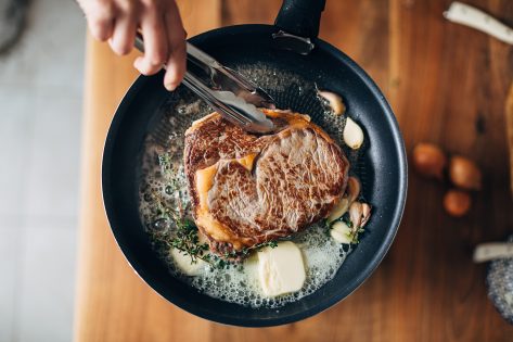 The Best Ways To Reheat Steak So It Doesn't Dry Out