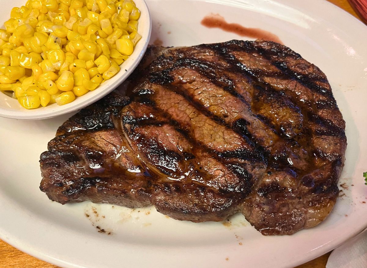 texas-roadhouse-steak-taste-test