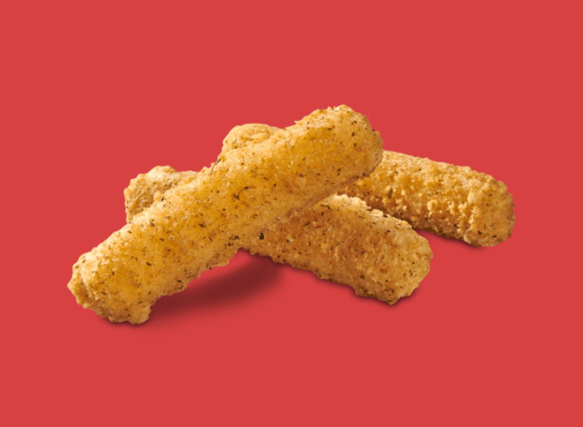 7 Fast-Food Restaurants That Serve the Best Mozzarella Sticks