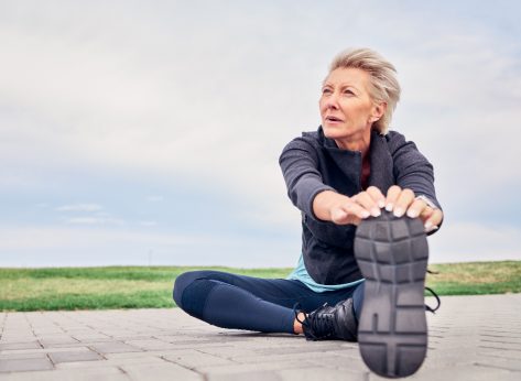 4 Stretches That Harm Your Body After 50