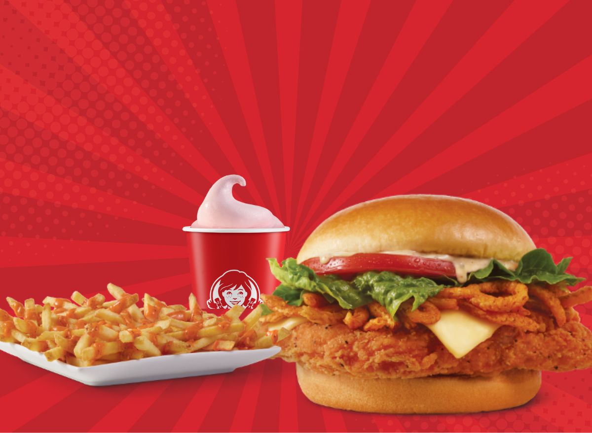 Wendy's Ghost Pepper Chicken Sandwich and Fries Taste Test