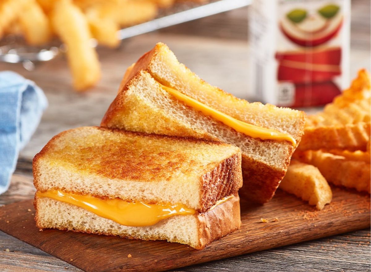 8 Fast-Food Chains That Serve the Best Grilled Cheese