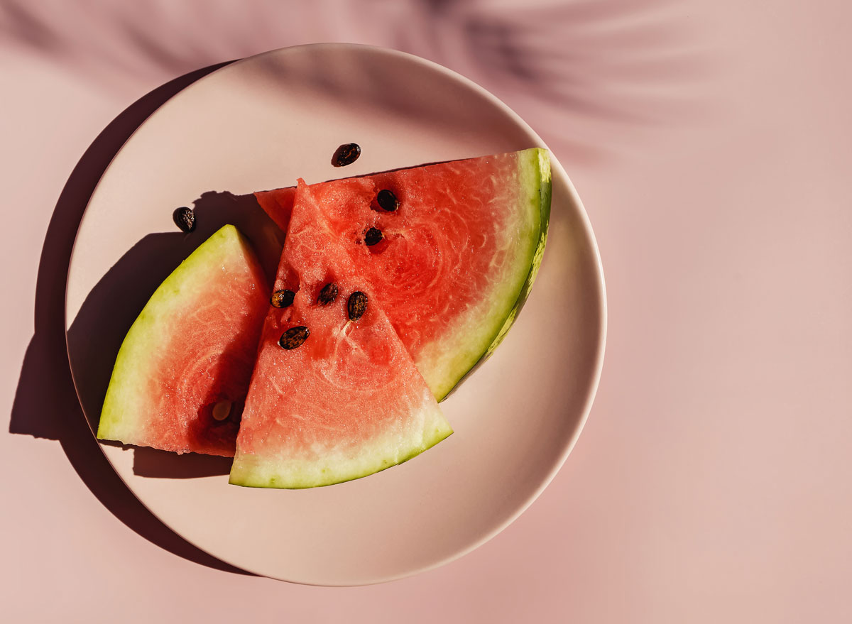 is-watermelon-good-for-you-15-science-backed-side-effects