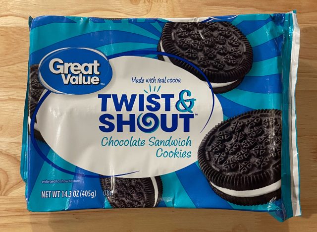 great value twist & shout chocolate sandwich cookies