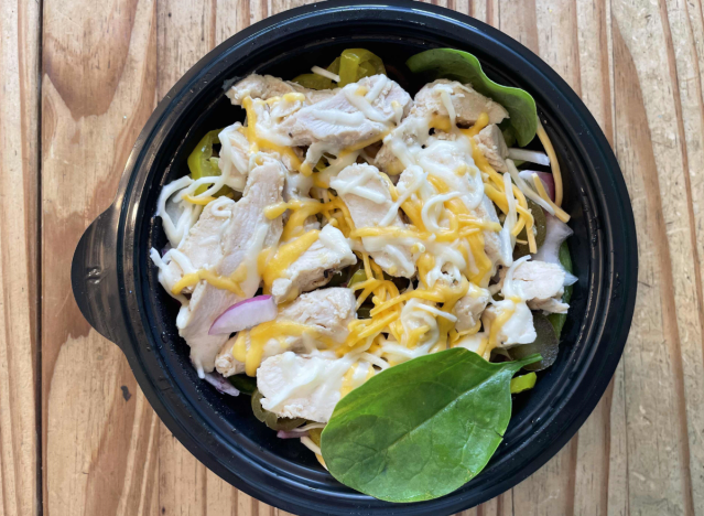 a salad from subway 