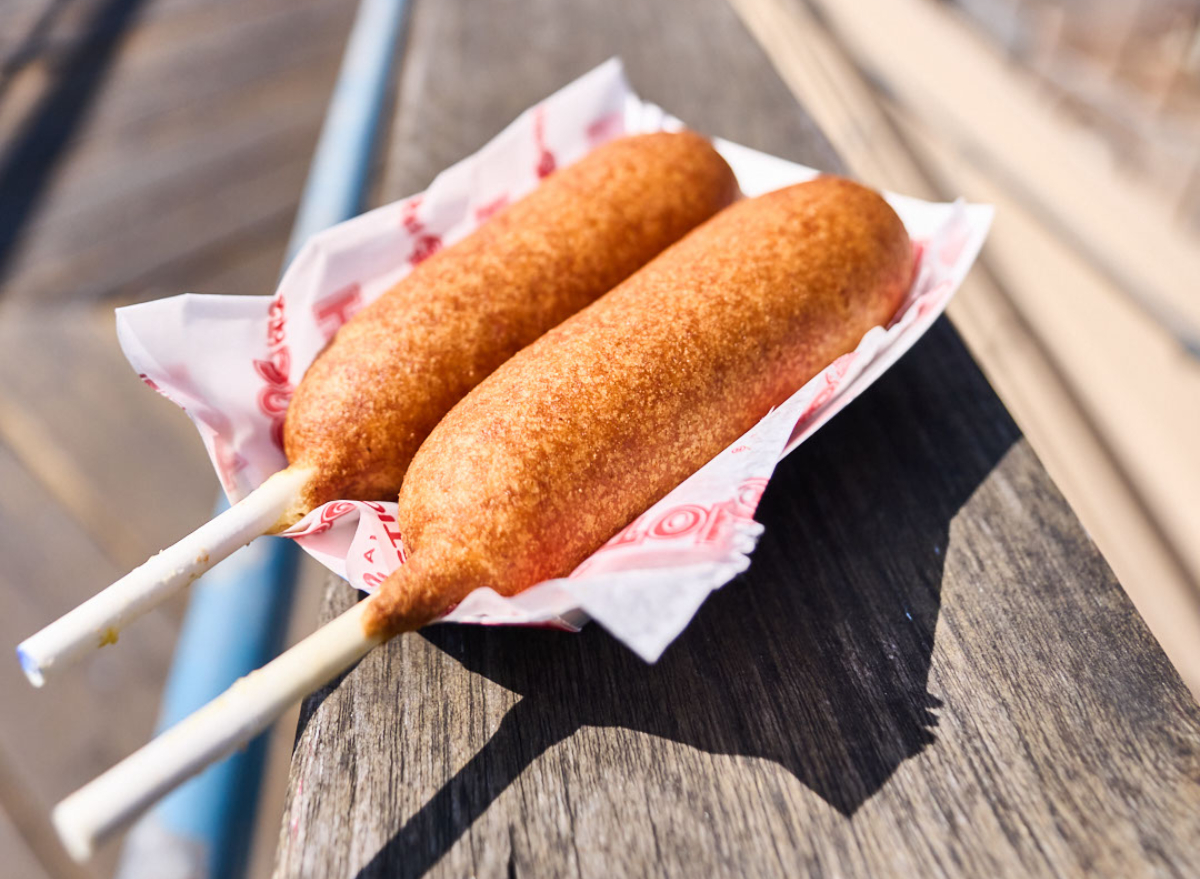 7 FastFood Chains That Serve the Best Corn Dogs