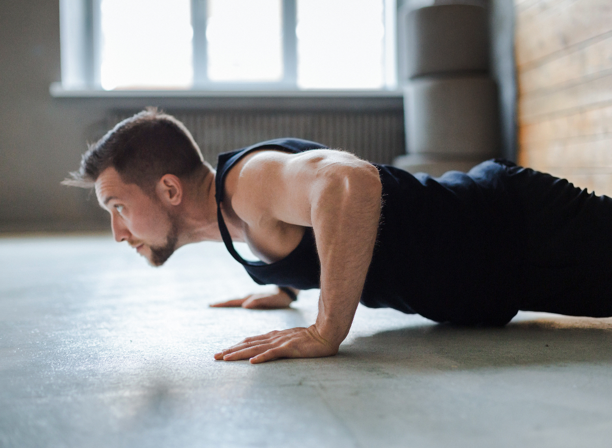 The #1 Daily Bodyweight Workout for Men To Stay Fit