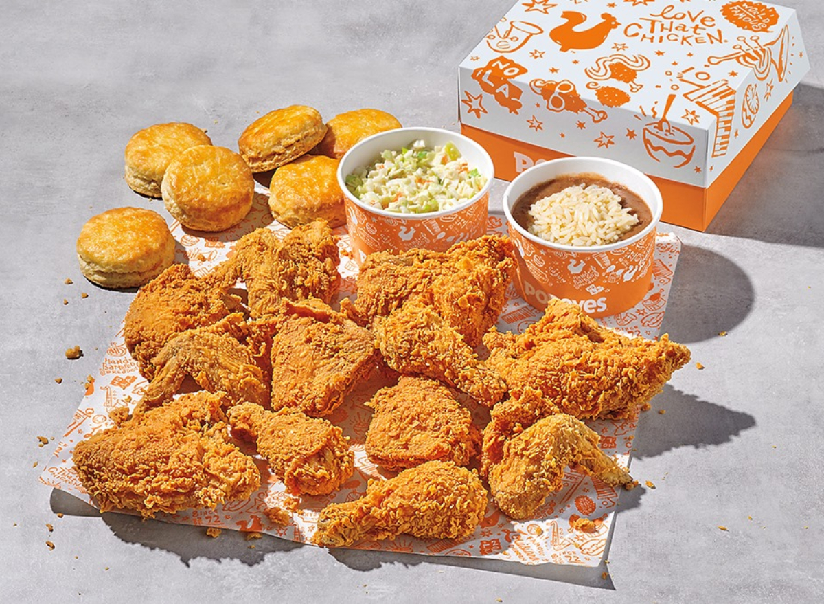 7 Fast-Food Chains That Serve the Best Family-Style Dinners