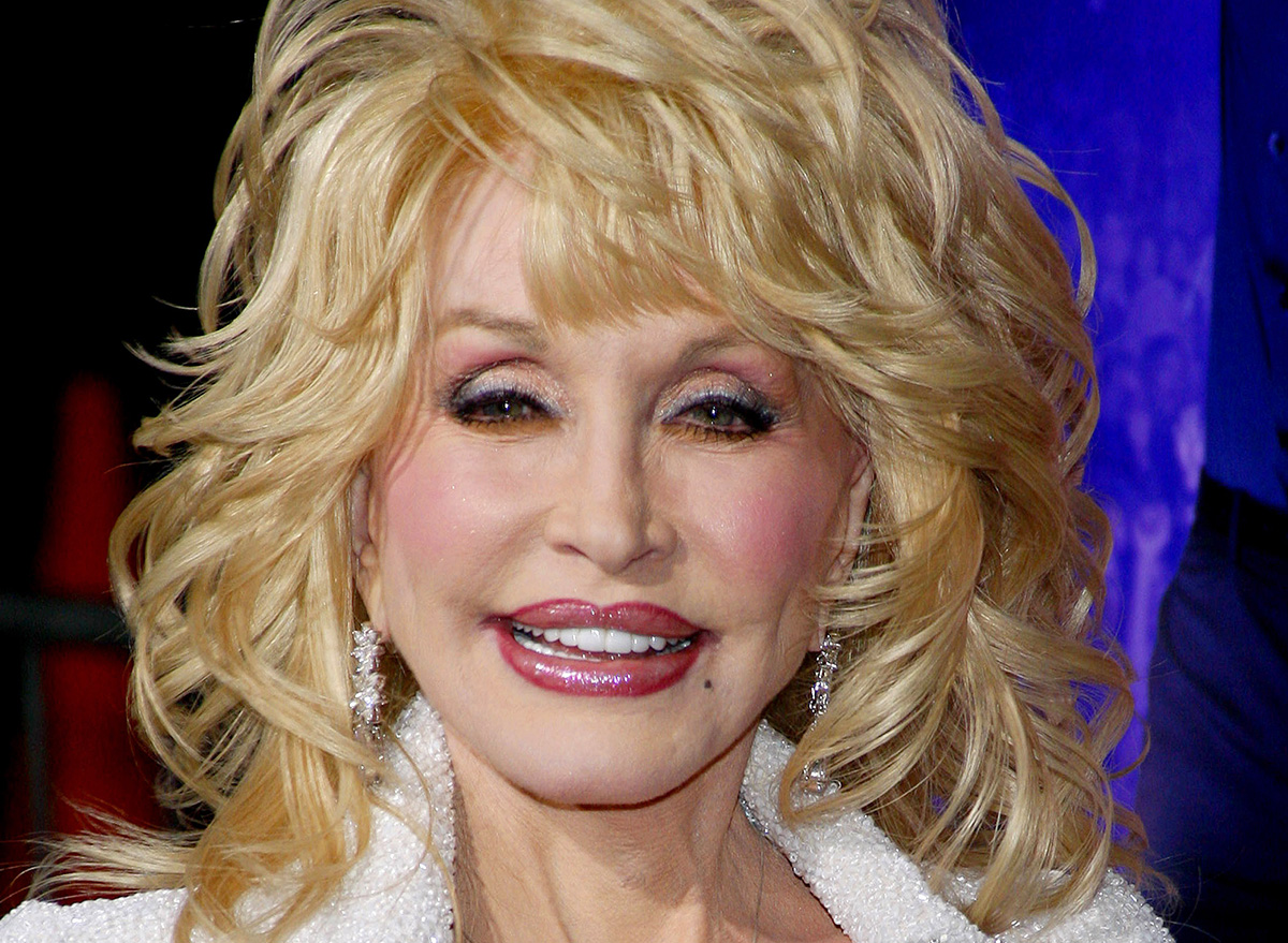 6 Foods Dolly Parton Eats for Weight Loss