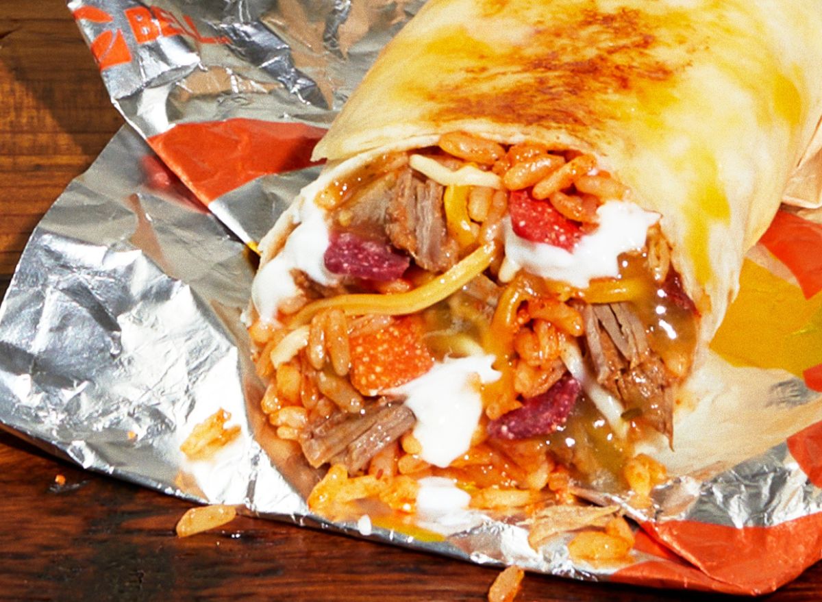 Taco Bell Testing Chicken Flatbread Melts And Shredded Beef Burrito 2388