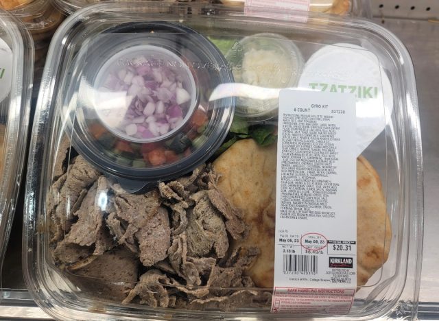 https://www.eatthis.com/wp-content/uploads/sites/4/2023/08/costco-gyro-kit.jpeg?quality=82&strip=all&w=640