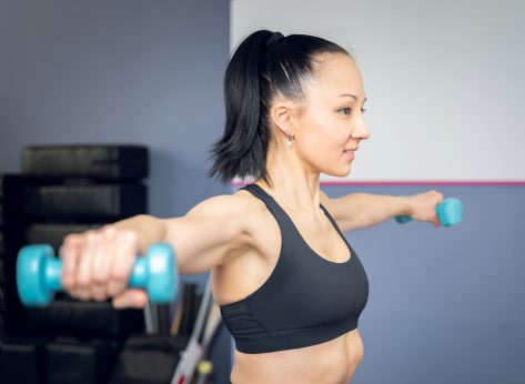 5 Standing Exercises To Shrink Your ‘Armpit Pooch’ For Good