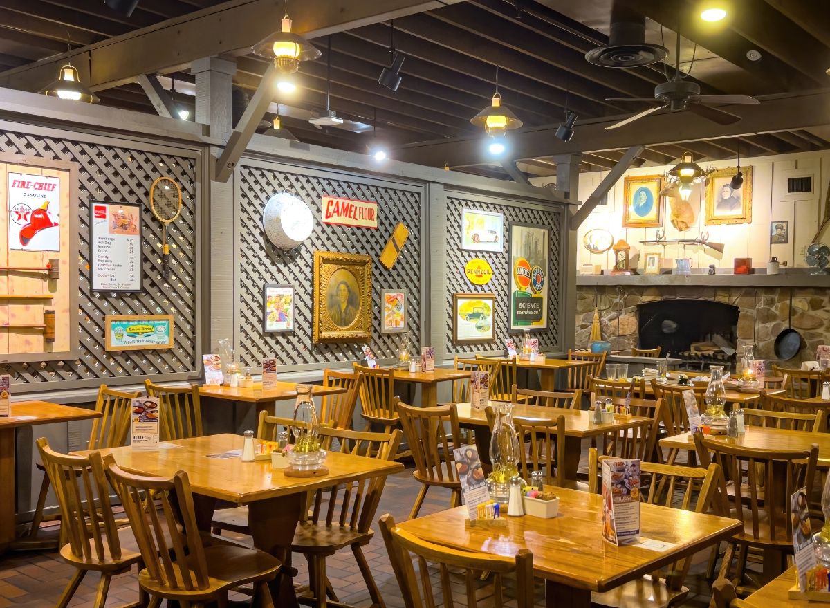 4 Reasons Cracker Barrel Is Losing Customers In 2023