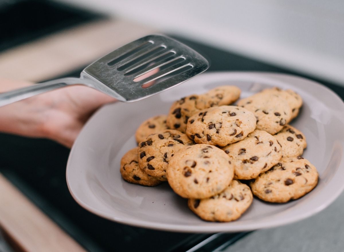 Air Fryer Deep Dish Chocolate Chip Cookie Bowls - A License To Grill